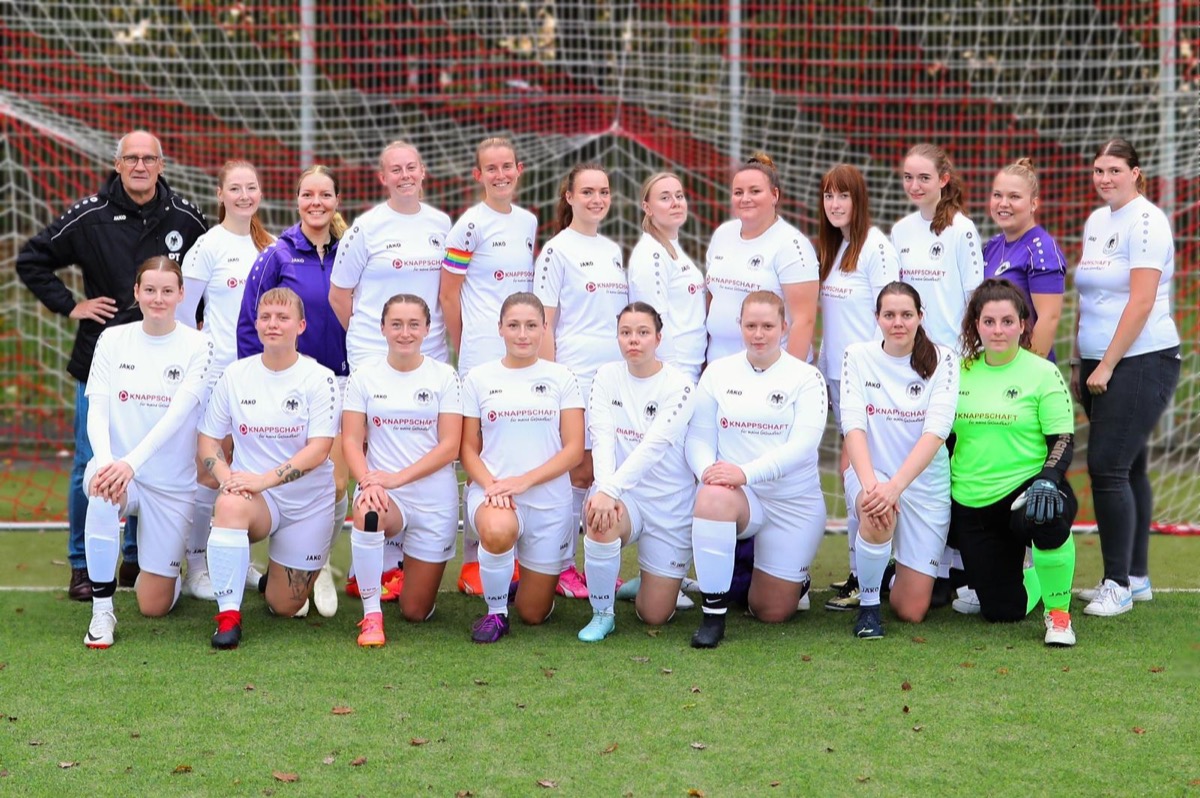 Damen-Mannschaft – Fußball · Senioren
